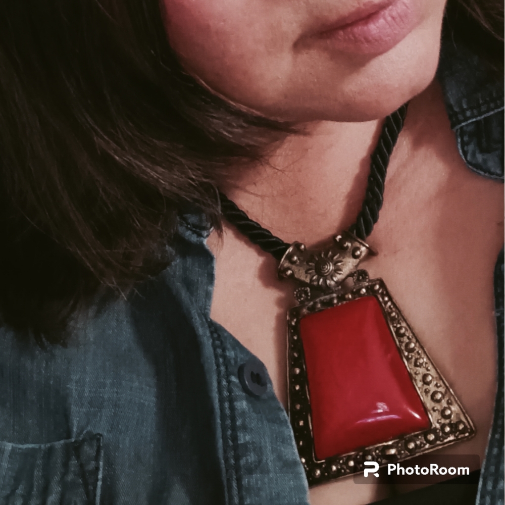 Red simulated stone statement